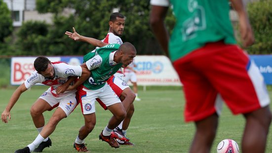 Imagem Bahia realiza treino tático de olho no clássico