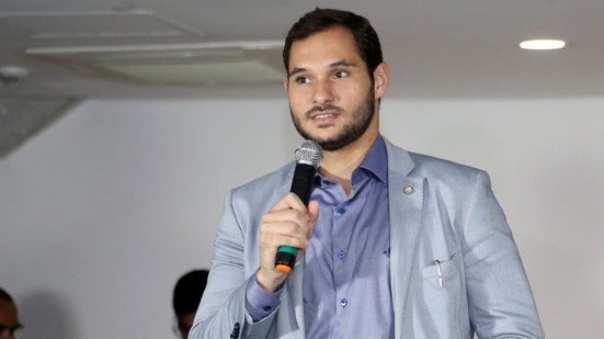 Imagem Vice presidente do Bahia orienta atletas agredidos a prestar queixa na delegacia
