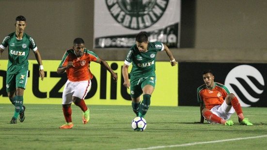 Imagem Por meio do Twitter, Goiás acusa Boa Esporte de orientar seus jogadores a retardarem partida 