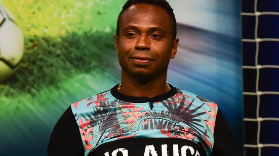 Imagem Acusado de declaração racista contra Jailson, Edilson dispara: 'É coisa de resenha'