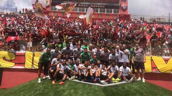 Imagem Com presença da torcida, Vitória finaliza preparação para pegar o Jequié