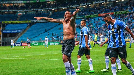 Imagem Após mais de um ano, Jael marca seu primeiro gol pelo Grêmio e desabafa: "Saiu o mundo das costas"