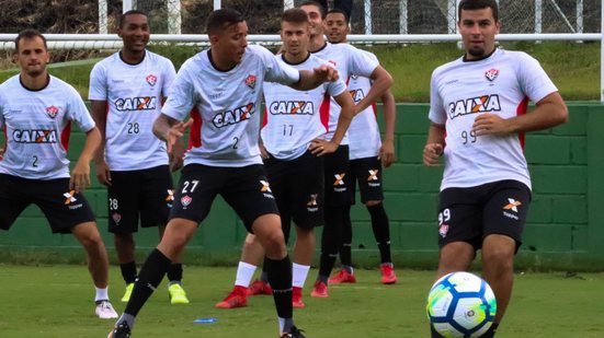 Imagem Em clima de descontração, Vitória se reapresenta na Toca