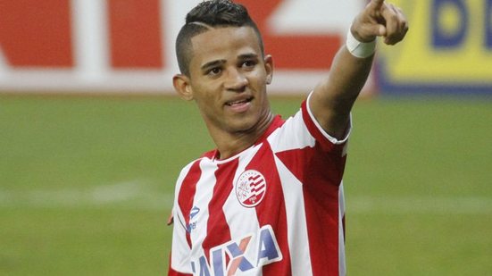 Imagem Encostado em Portugal, atacante ex-Náutico esteve perto do Vitória