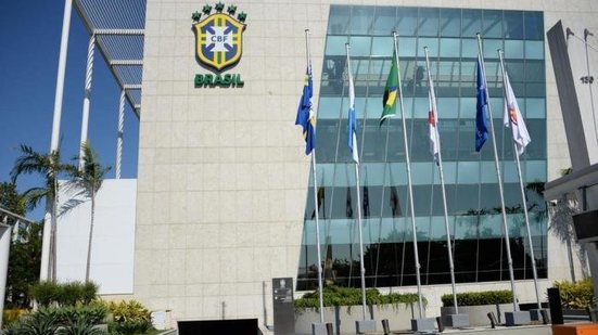 Imagem Brasil perde número de clubes e 90% dos registrados na CBF jogam pouco; entenda