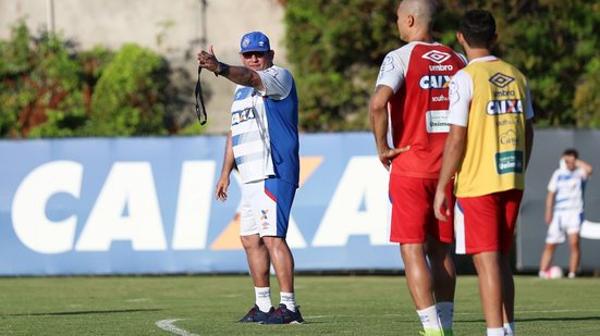 Imagem Guto Ferreira comanda coletivo e testa Bahia para duelo com a Juazeirense