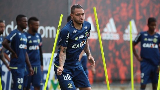 Imagem Destaque na Índia, atacante do Flamengo estaria na mira do Vitória
