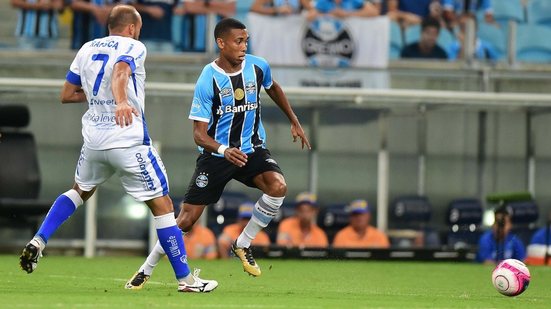 Imagem Ex-Bahia não deslancha e Grêmio procura novo lateral direito