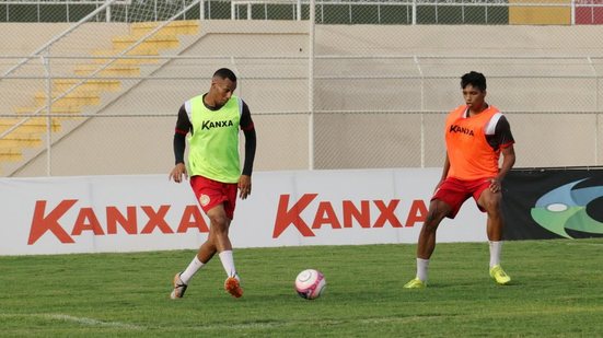 Imagem Artilheiro da Juazeirense declara: "Temos condições de jogar de igual pra igual com o Bahia"