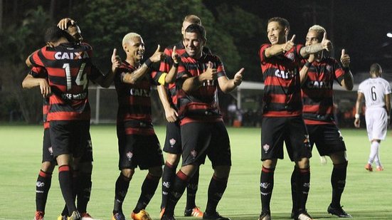 Imagem Buscando encerrar primeira fase na liderança, Vitória encara o Flu de Feira nesta quarta-feira