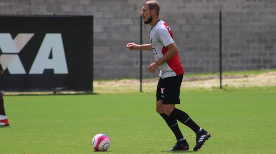 Imagem Uillian Correia foca em duelo do Vitória com o ABC pela Copa do Nordeste
