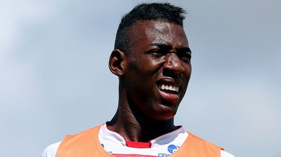 Imagem Léo aprova desempenho do Bahia no último jogo e fala sobre disputa com Mena