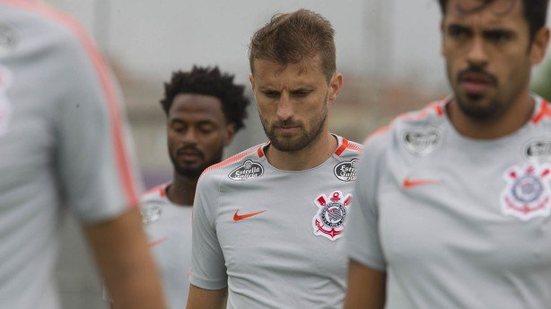 Imagem Ex-Bahia se lesiona e desfalca o Corinthians por um mês