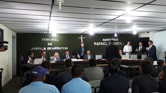 Imagem Kanu é suspenso por 90 dias, 11 jogos do Baianão e leva multa de R$ 75 mil 