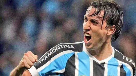 Imagem Tite vai convocar Pedro Geromel nesta segunda (11), diz site