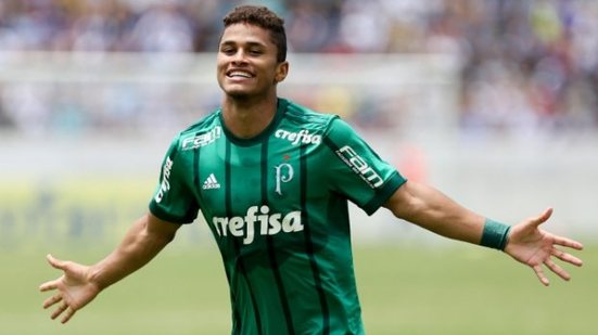 Imagem Revelação da base do Vitória deve assinar com o Palmeiras até 2022