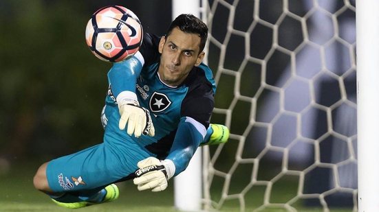 Imagem Ex-goleiro do Vitória é convocado e pode desfalcar o Botafogo na semi do Carioca
