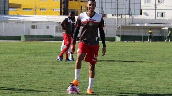 Imagem Salatiel confia na Juazeirense diante do Bahia: "Acredito no potencial da minha equipe"