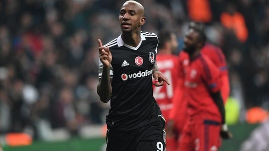 Imagem Jornal: Manchester United pode anunciar Talisca no próximo mercado de transferências