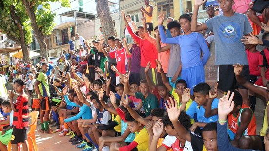 Imagem Quase mil garotos entre 7 e 17 anos participam de peneira para Jacuipense no Beco do Cirilo