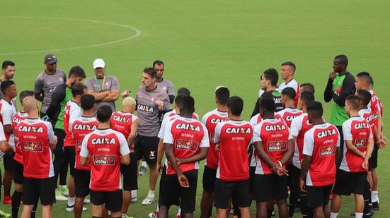 Imagem Após longa espera, novo contrato de cria da base do Vitória é registrado no BID da CBF