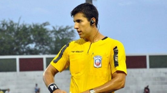 Imagem Diego Pombo será o árbitro de Bahia de Feira x Vitória