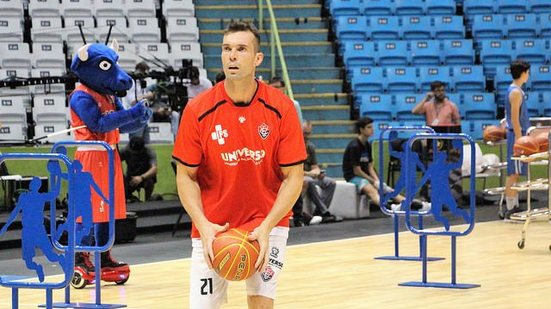 Imagem Pivô do Vitória vai participar do Desafio de Habilidades do NBB neste domingo 