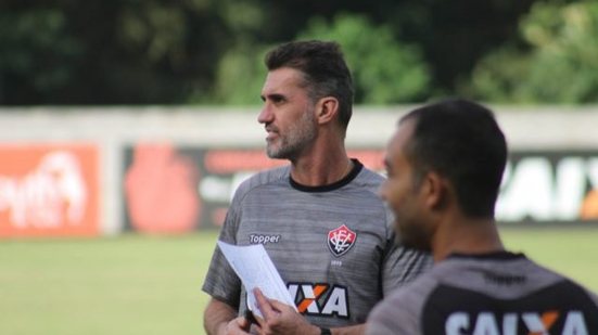 Imagem Com time mesclado, Vitória encara o Ferroviário-CE no Presidente Vargas