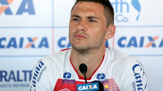 Imagem Tiago critica primeiro tempo "apático" do Bahia e pede atenção nas finais