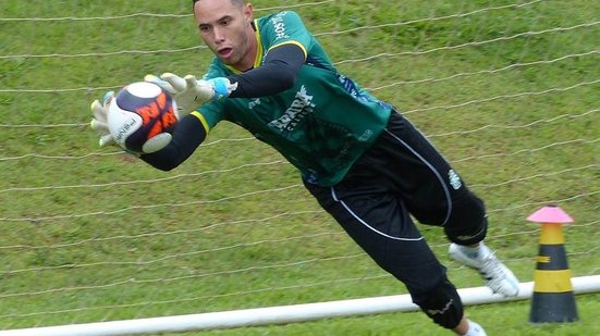Imagem Ex-Bahia comemora desempenho na Caldense e espera definir futuro nas próximas semanas