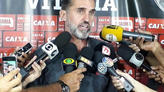Imagem Mancini elogia Vitória após goleada: "muito bem em tudo que fez"