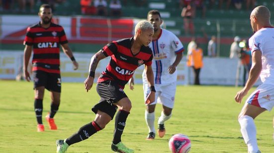 Imagem Com vantagem do empate, Vitória recebe Bahia de Feira em jogo de volta da semifinal do Baianão 2018