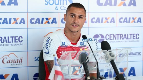 Imagem Vinícius fala sobre reencontro com o Vitória: 'É a final que eu queria'