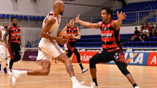 Imagem Basquete: Universo/Vitória enfrenta o Flamengo pela última rodada da fase regular do NBB 2017/18