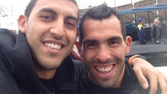 Imagem Tevez e Ábila se machucam durante 'baba' em presídio da Argentina, diz jornal