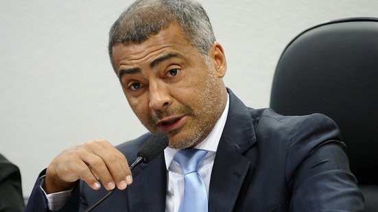 Imagem Romário pede ao MP o cancelamento da eleição na CBF