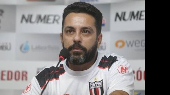 Imagem Vitória da Conquista anuncia novo técnico para a Série D
