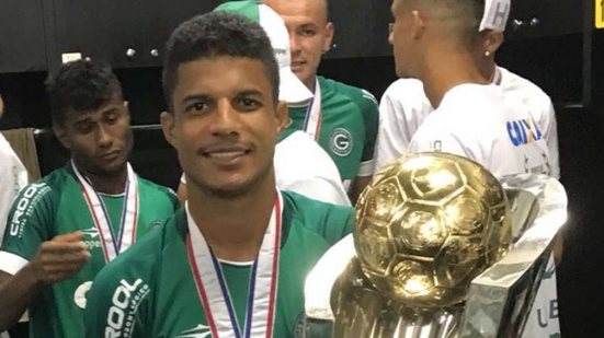 Imagem Ex-lateral do Vitória comemora título do estadual e volta atenção para Copa do BR