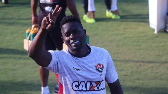 Imagem Com retorno de Kanu, Vitória divulga relacionados para partida contra o Inter pela Copa do BR