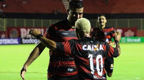 Imagem Médico do Vitória detalha lesões de jogadores e avalia situação de Neilton
