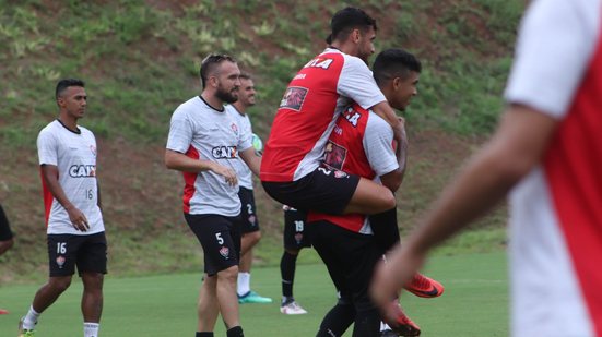 Imagem Vitória encerra preparação e está pronto para duelo com o Corinthians