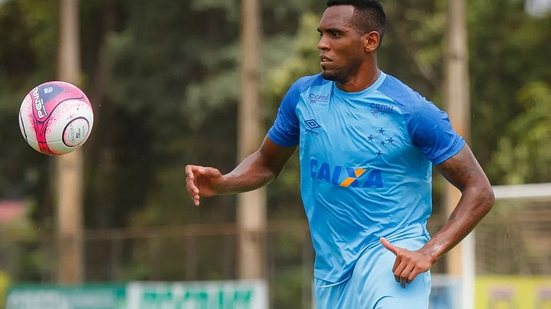 Imagem Sport tenta contratação de zagueiro que disse "não" ao Vitória