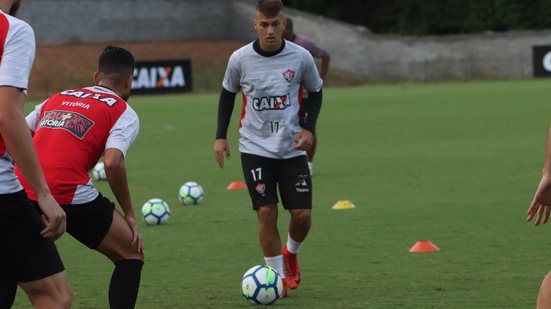 Imagem Com jogadores poupados, Vitória treina de olho no América-MG