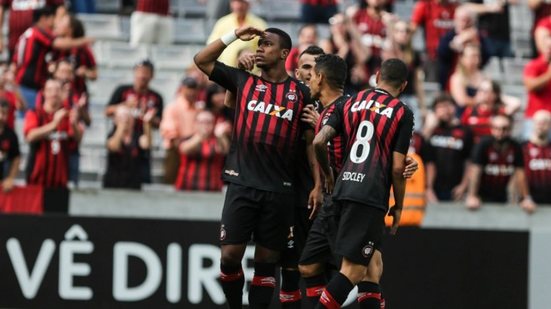 Imagem One-two! Adversário do Bahia neste domingo ultrapassa a marca de 1.000 passes no Brasileirão