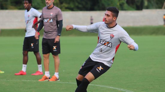 Imagem Vitória segue preparação para duelo com o Fluminense