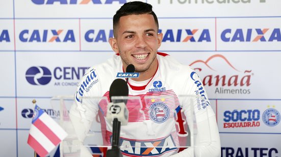 Imagem Flávio comemora estreie e agradece recepção da torcida do Bahia