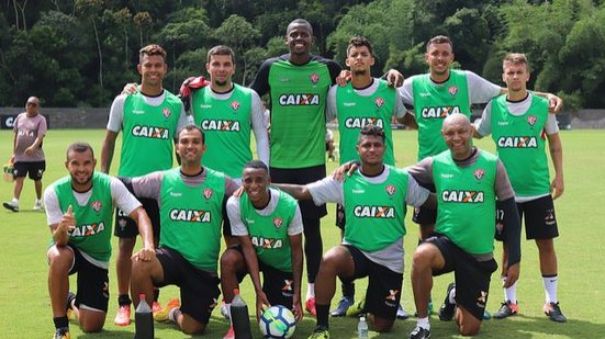 Imagem Vitória encerra preparação para duelo contra o Corinthians; confira os relacionados