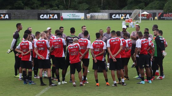 Imagem Vitória faz mistério e não divulga relacionados para duelo com o Sampaio Corrêa