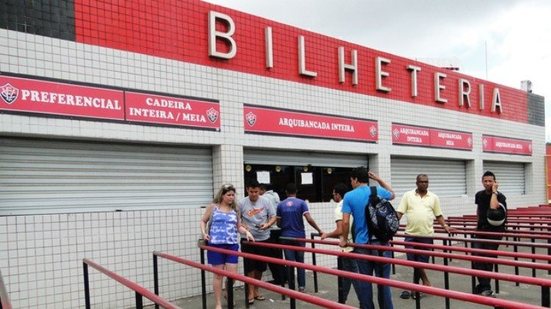 Imagem Vitória inicia venda de ingressos para duelo contra Ceará pelo Brasileirão