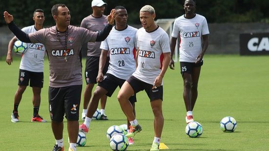 Imagem Vitória inicia preparação para duelo contra o Ceará pelo Brasileirão
